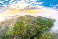 大足宝顶山景区入选“2026年全国金秋朝霞晚霞观赏地图”